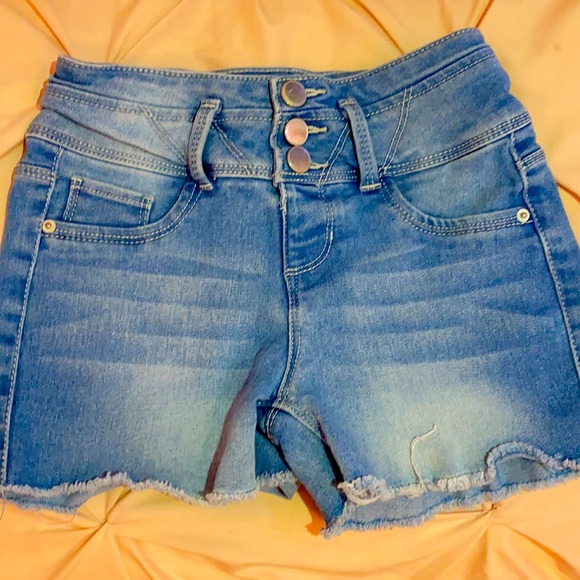 blue revival high rise Jean shorts - Picture 2 of 3